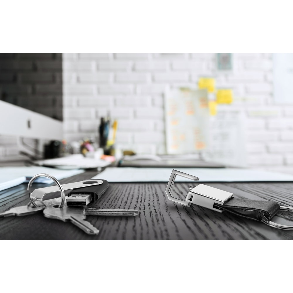 BOURCHIER. Keyring in metal and imitation leather