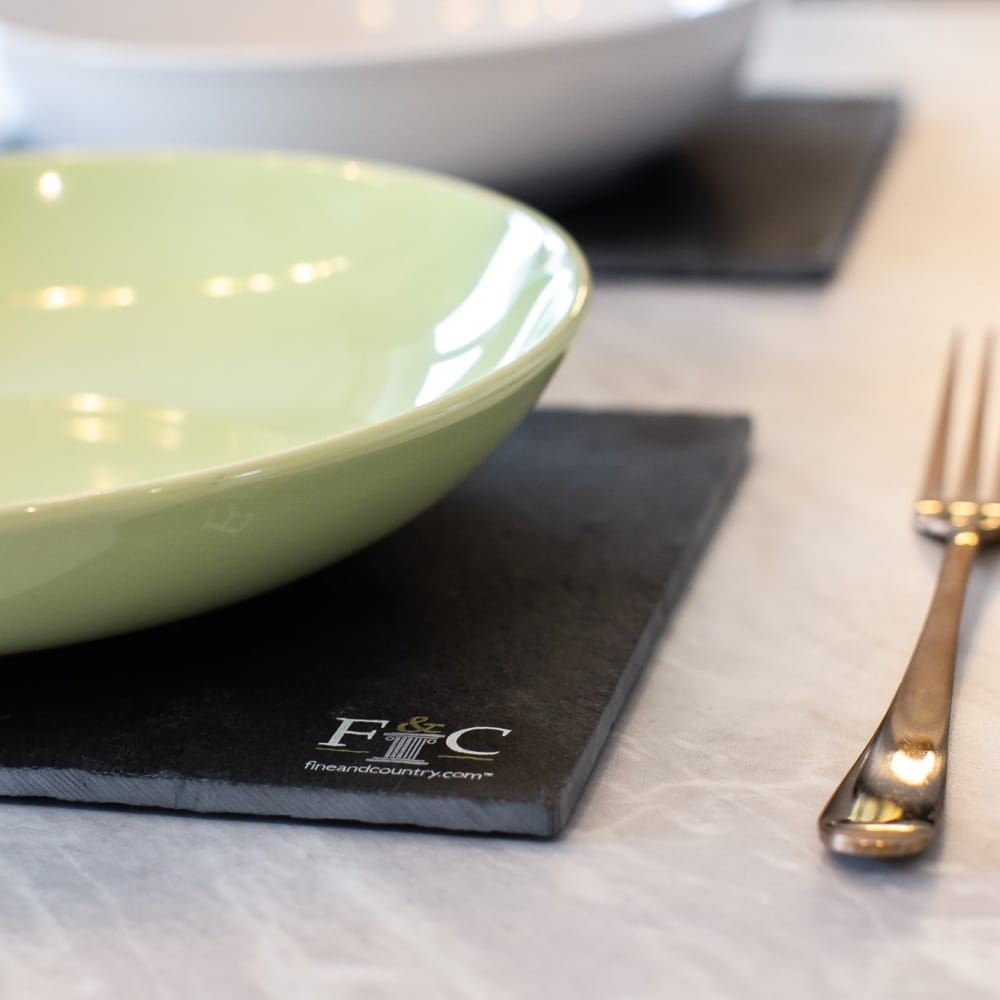 Set of 4 slate place mats