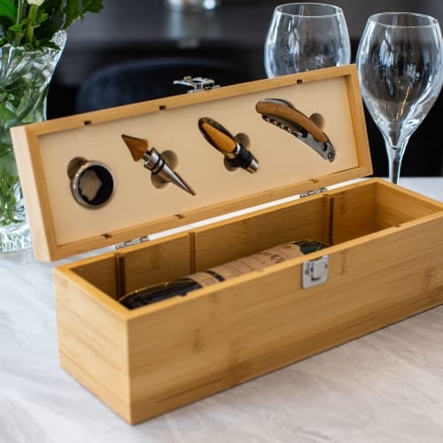 Fine & Country Wine Box Gift Set